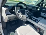 Land Rover Defender 110 2025